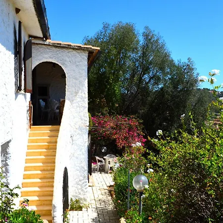 Villa Azzurra *