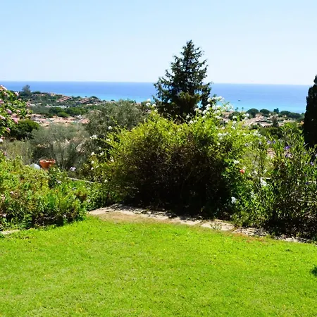 Azzurra Villa *