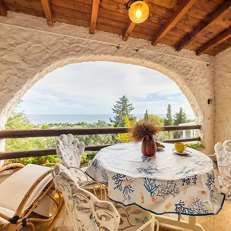 Azzurra Villa *