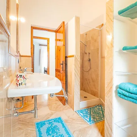 Azzurra Villa *